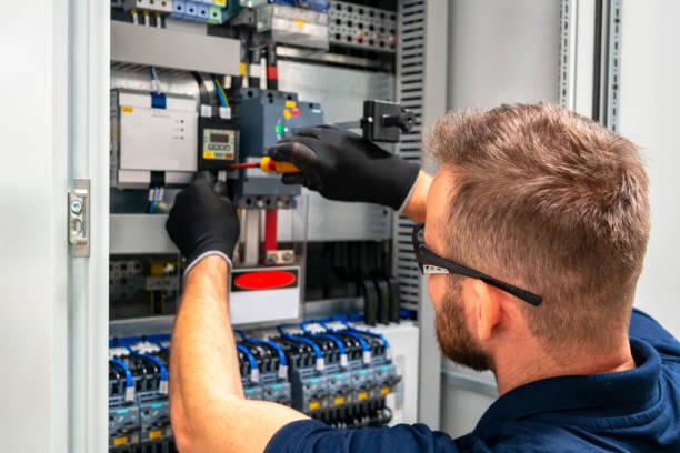 Best Circuit Breaker Repair  in Minneola, FL