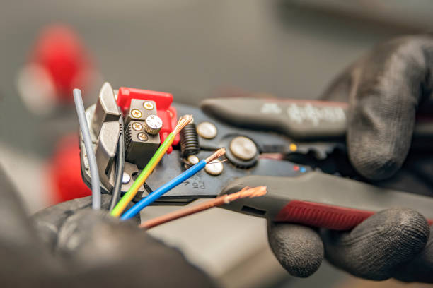 Best Electrical Outlet Repair  in Minneola, FL