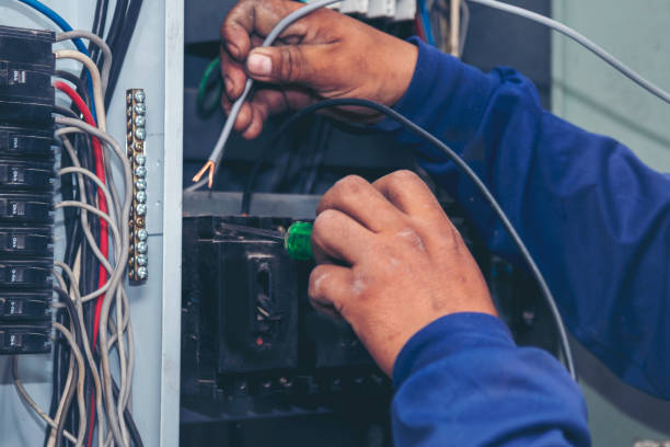 Best Emergency Electrical Repair  in Minneola, FL